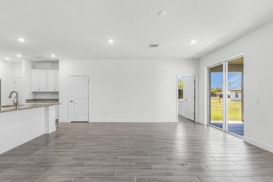 Spacious, unfurnished interior of a new home in Cape Coral, Cape Coral (Image 15). Spacious, unfurnished interior of a new home in Cape Coral, Cape Coral (Image 15).