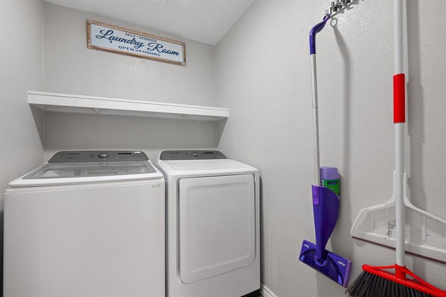 Close-up of interior finishes inside a home in , Joshua (Image 18).
