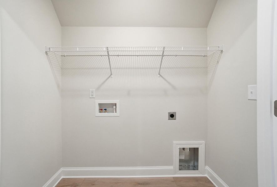 Spacious, unfurnished interior of a new home in Harrisburg Village Townhomes, Harrisburg (Image 44).