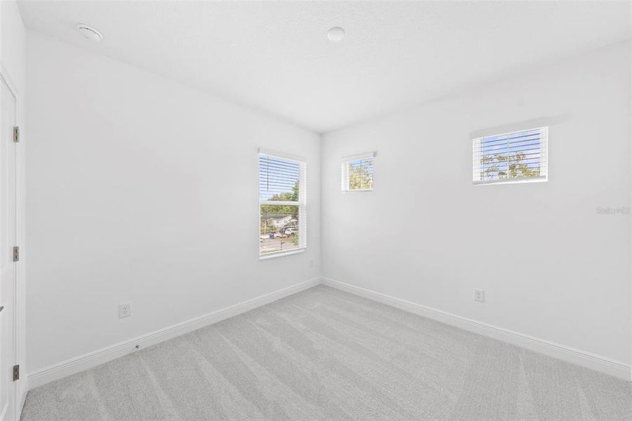 Spacious, unfurnished interior of a new home in , St. Petersburg (Image 23).