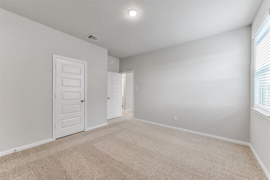 Spacious, unfurnished interior of a new home in , Houston (Image 30).