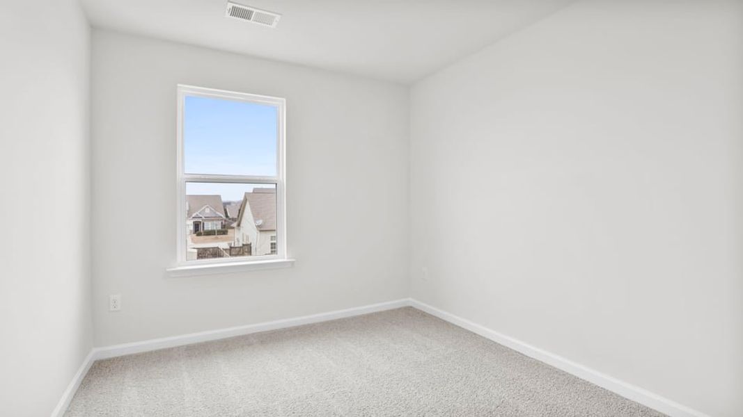 Spacious, unfurnished interior of a new home in Covington Village, Greer (Image 29).