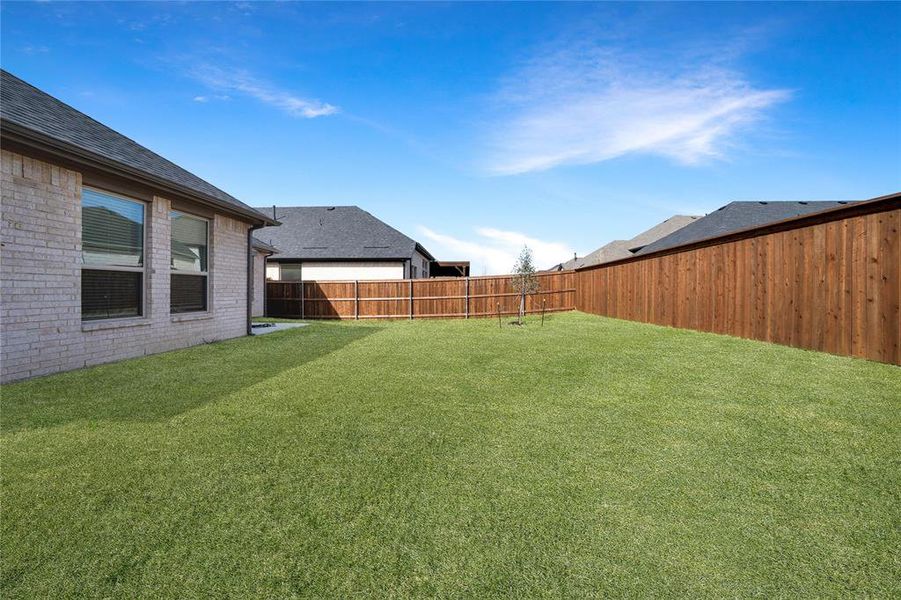Exterior details and patio area of a home in La Terra, Celina (Image 24).