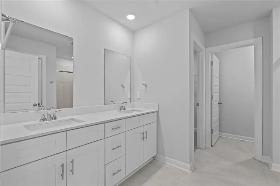 Furnished interior view inside a new home in Brayfield Manor - Heritage Collection, Wellford (Image 6).