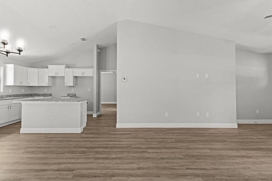 Spacious, unfurnished interior of a new home in , Citrus Springs (Image 16).