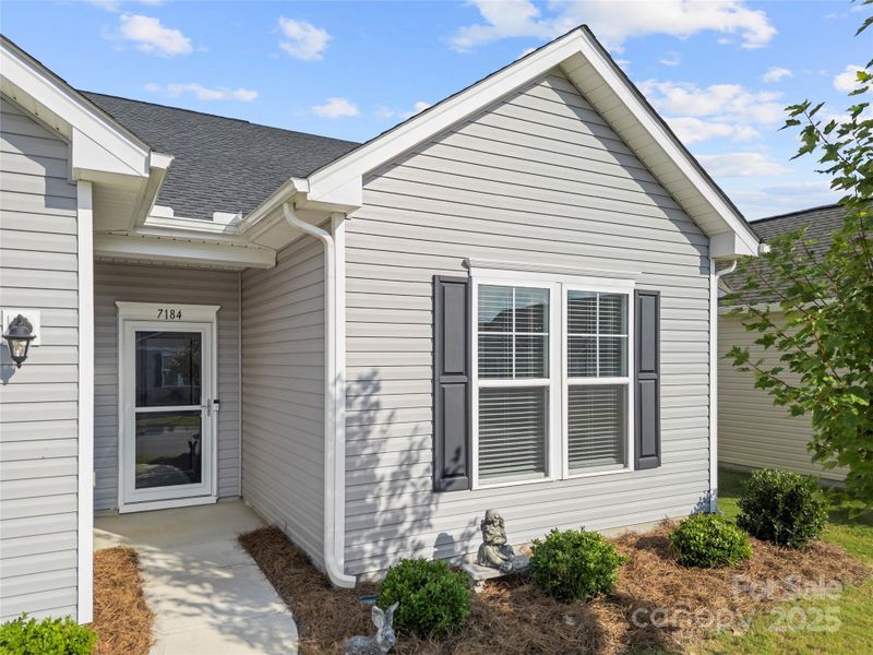 Exterior details and patio area of a home in , Denver (Image 4).
