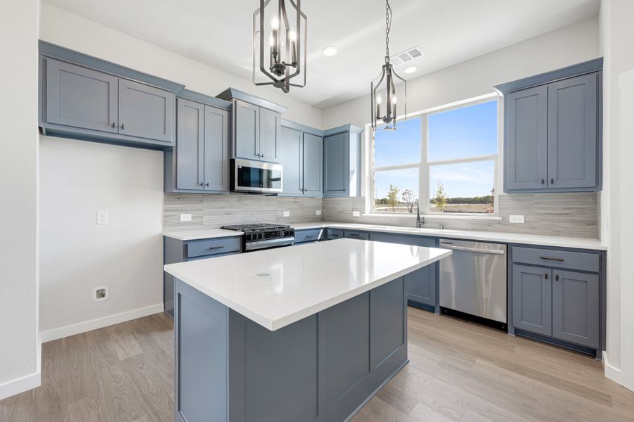 Furnished interior view inside a new home in Cottonwood Creek, Rowlett (Image 6).