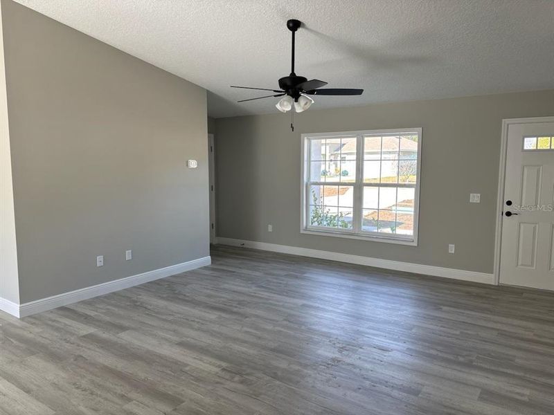 Spacious, unfurnished interior of a new home in , Citrus Springs (Image 15).