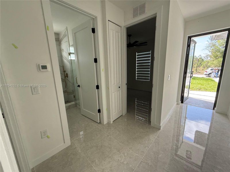 Image 47 of a home in .