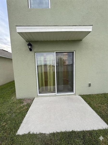 Exterior details and patio area of a home in , Kissimmee (Image 4).
