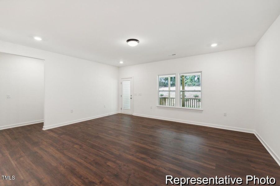 LRY 1091 Devin 2098 EC3 IO (9)_REP