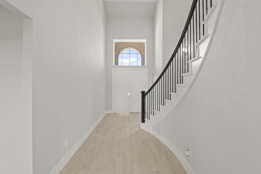 Spacious, unfurnished interior of a new home in Briarwood Crossing, Rosenberg (Image 17). Spacious, unfurnished interior of a new home in Briarwood Crossing, Rosenberg (Image 17).