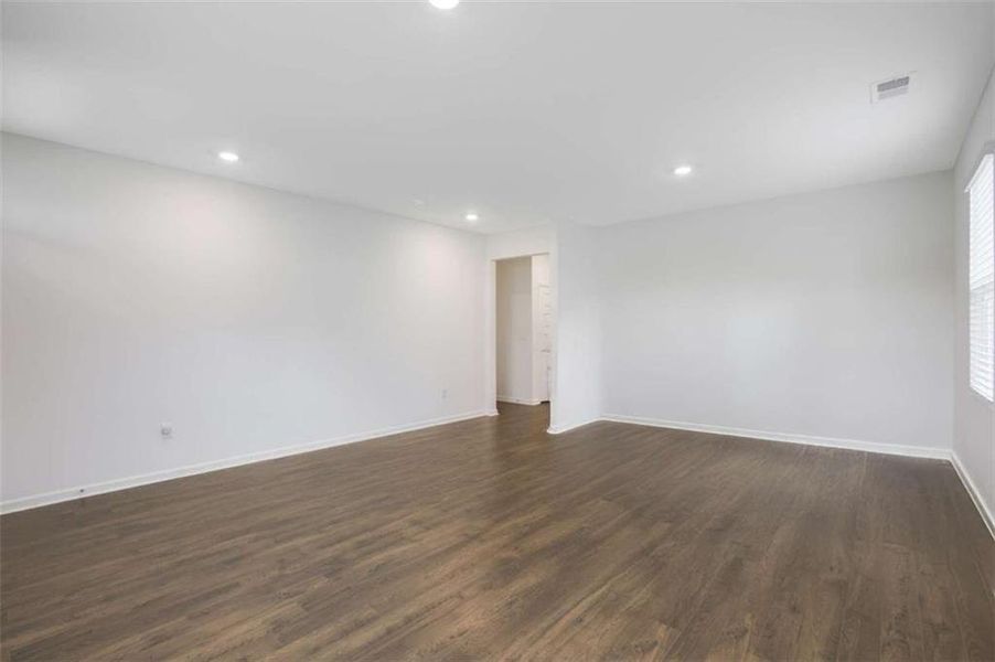 Spacious, unfurnished interior of a new home in Stillwater Springs, Dacula (Image 19). Spacious, unfurnished interior of a new home in Stillwater Springs, Dacula (Image 19).