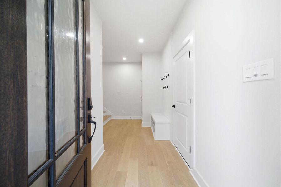 Spacious, unfurnished interior of a new home in , Houston (Image 29).