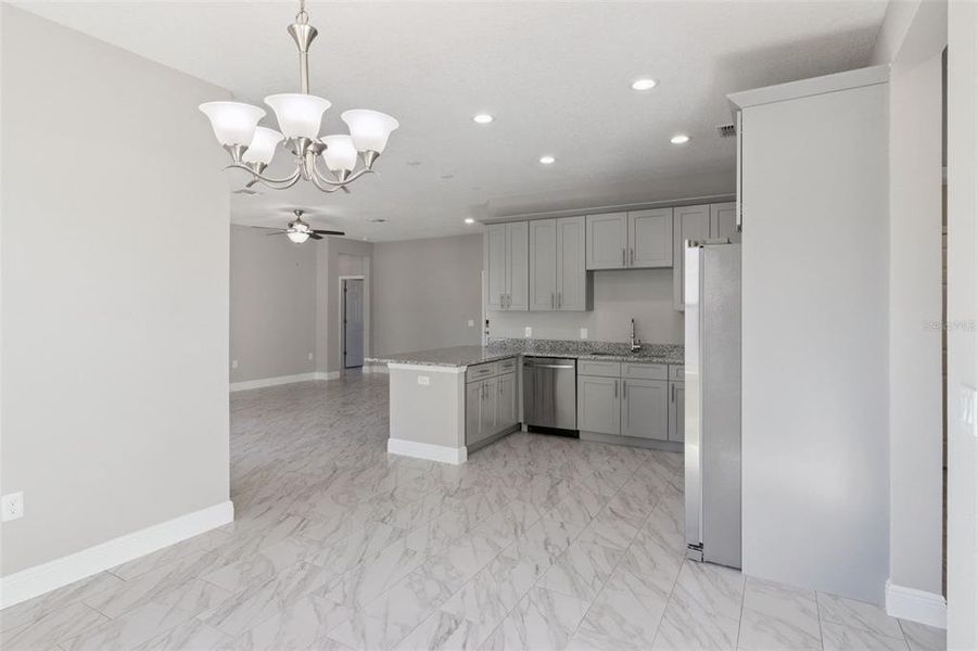 Spacious, unfurnished interior of a new home in , Kissimmee (Image 15).
