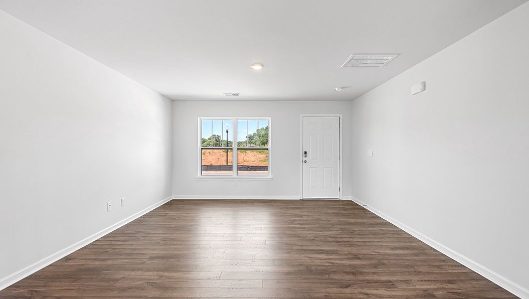 Spacious, unfurnished interior of a new home in Tyger Pines, Moore (Image 21).