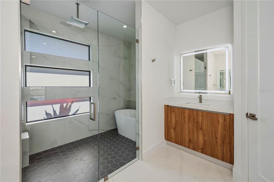 Furnished interior view inside a new home in , Port Charlotte (Image 8).