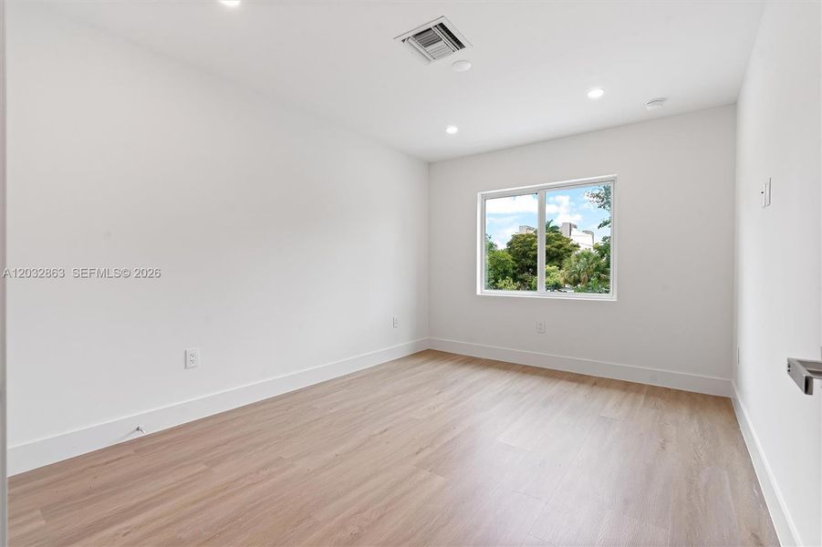 Spacious, unfurnished interior of a new home in , Coral Springs (Image 24). Spacious, unfurnished interior of a new home in , Coral Springs (Image 24).