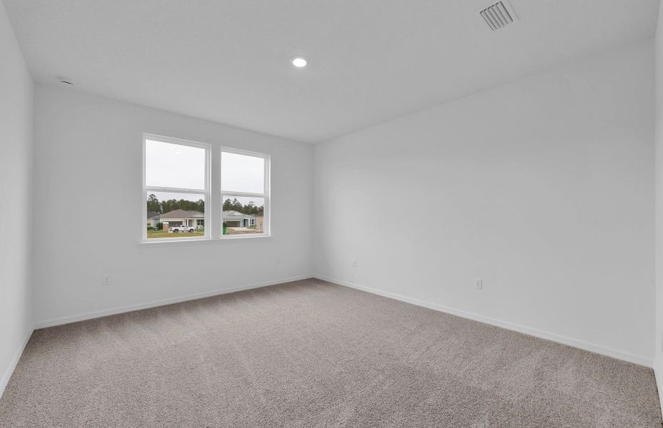 Spacious, unfurnished interior of a new home in Hyland Trail, Green Cove Springs (Image 11).