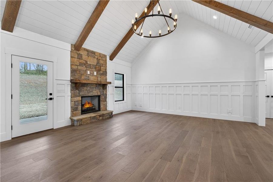 Spacious, unfurnished interior of a new home in , Ellijay (Image 14).