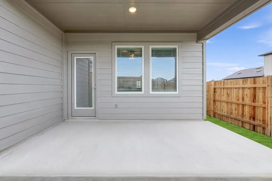 Exterior details and patio area of a home in Sunfield, Buda (Image 3).