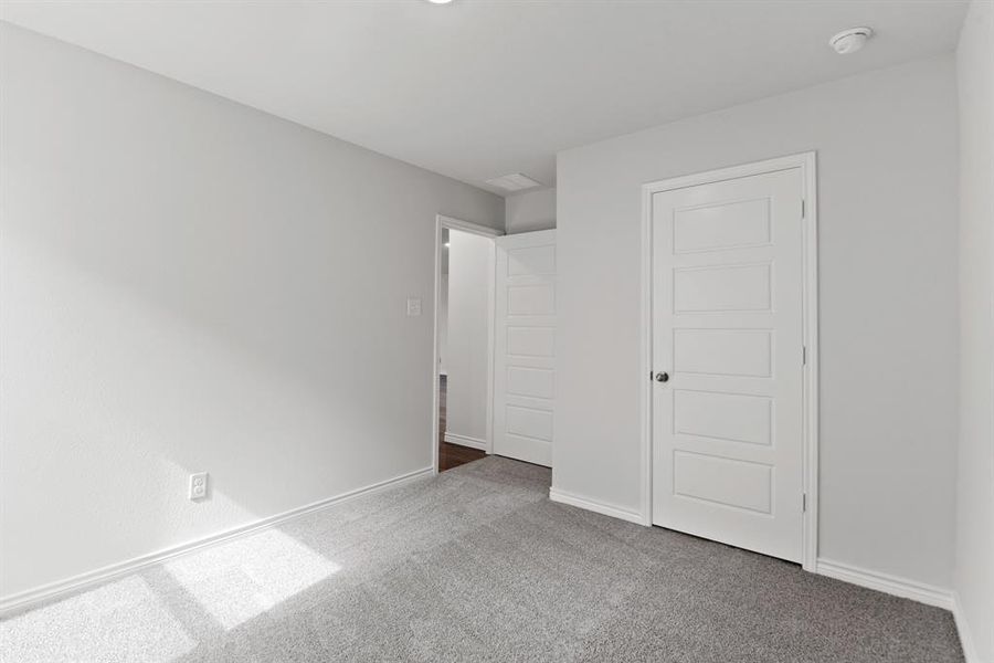 Spacious, unfurnished interior of a new home in Deer Creek, Fort Worth (Image 34). Spacious, unfurnished interior of a new home in Deer Creek, Fort Worth (Image 34).