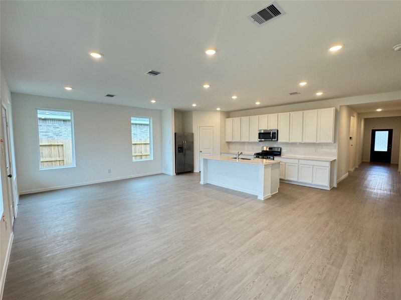 Pictures are representative of floor plan - not actual home Pictures are representative of floor plan - not actual home