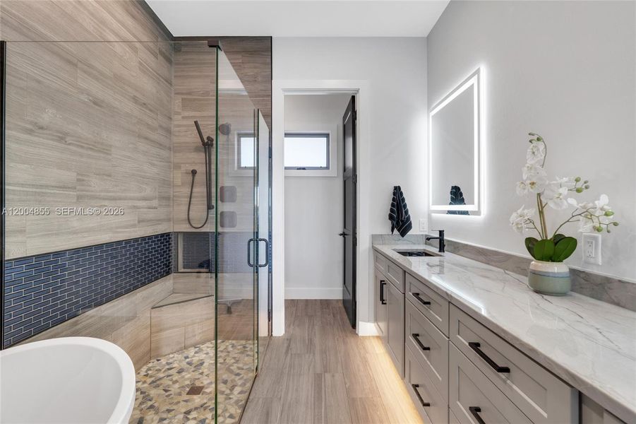 Furnished interior view inside a new home in , Cape Coral (Image 34).