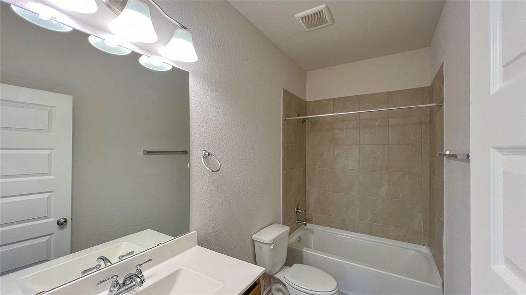 The Brambling- Hall Bath.