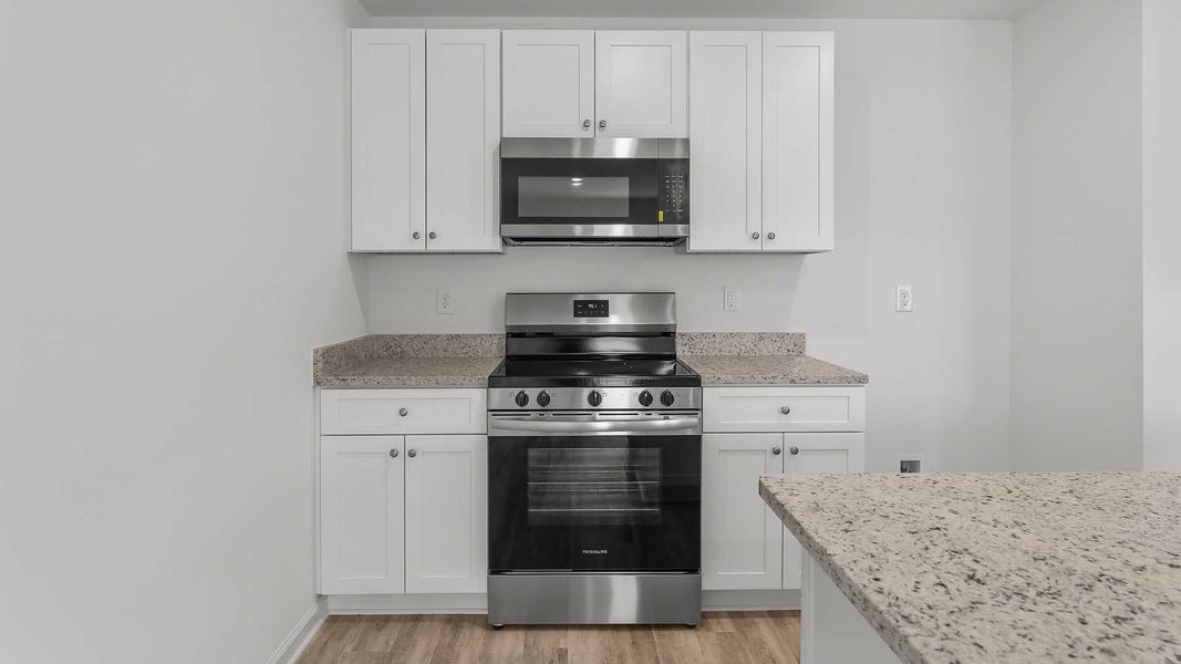 Furnished interior view inside a new home in Sunny Hills, Chipley (Image 7).