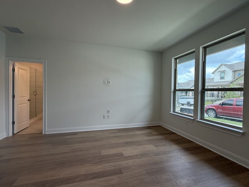 Spacious, unfurnished interior of a new home in Sage Hollow, Kyle (Image 26). Spacious, unfurnished interior of a new home in Sage Hollow, Kyle (Image 26).