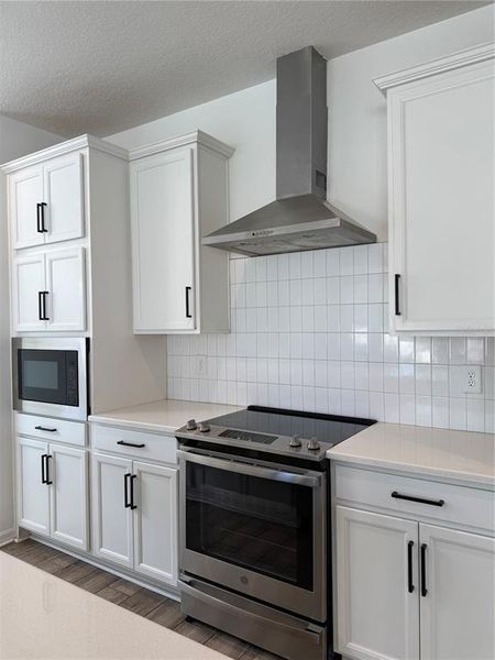 Furnished interior view inside a new home in , Palmetto (Image 12).