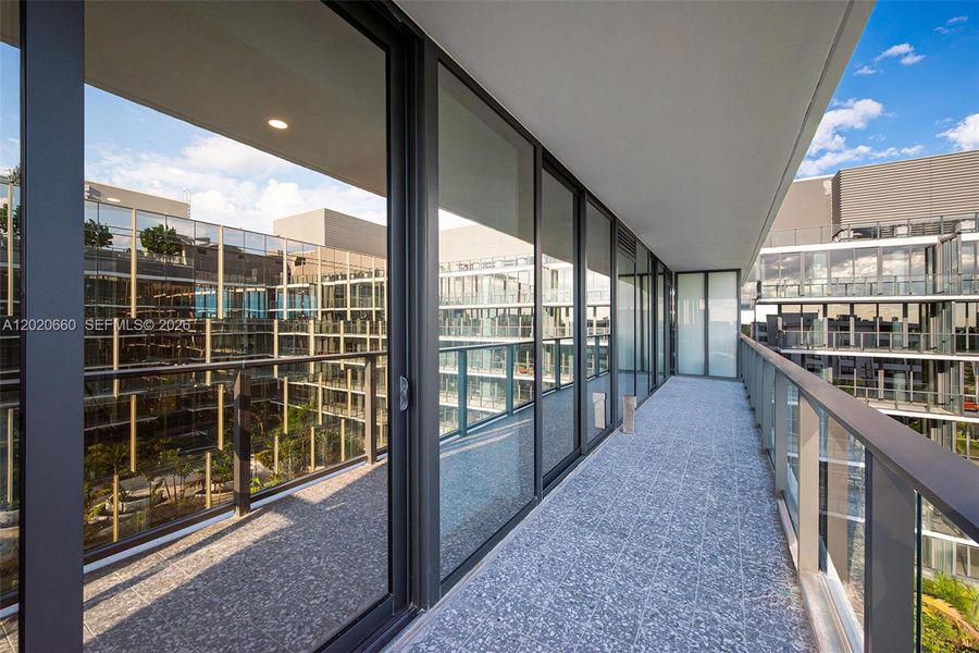 Condo located in Bay Harbor Islands, FL showcasing its design and architecture (Image 32).