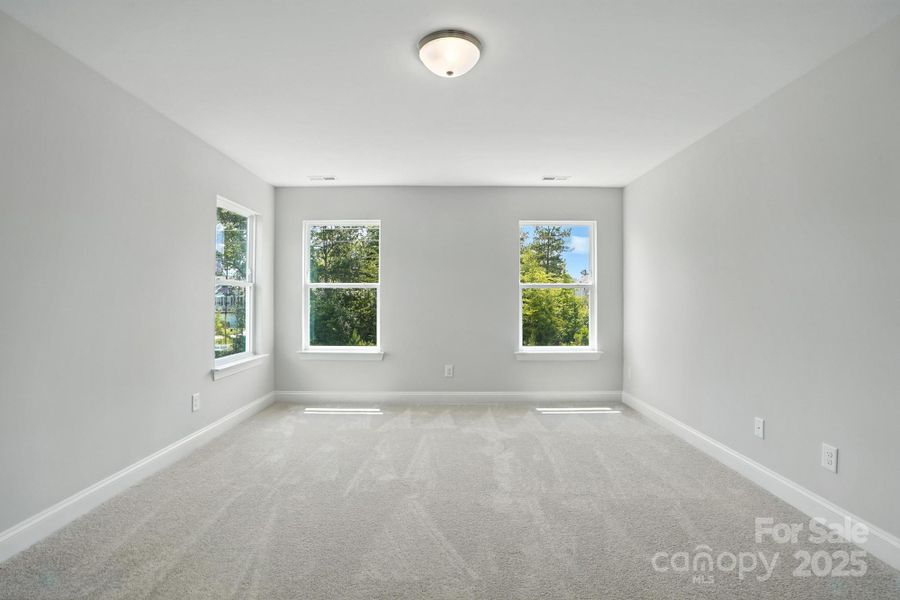 Spacious, unfurnished interior of a new home in Hampton Woods, Charlotte (Image 24).