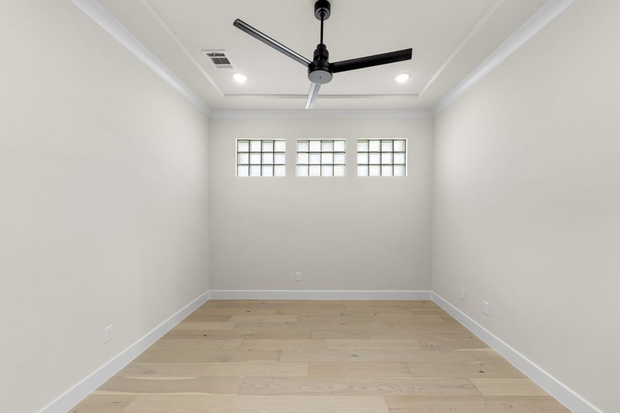 Representative unfurnished interior of a home built from the 5511 by Tradition Homes in Mustang Lakes, McKinney (Image 15).
