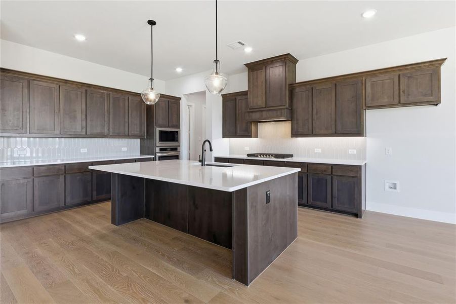 Furnished interior view inside a new home in Waterfall Ranch, Waxahachie (Image 10).
