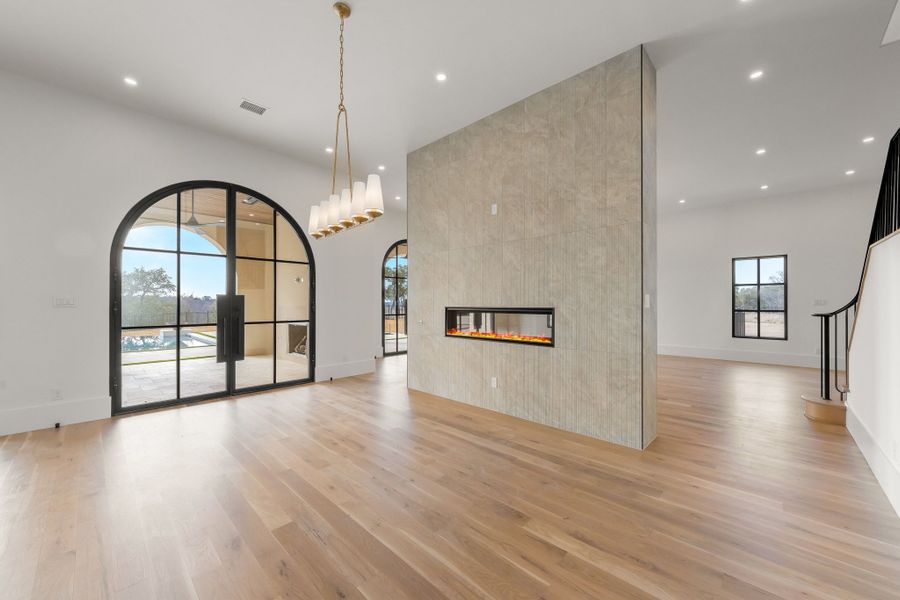 Spacious, unfurnished interior of a new home in Fleming Pointe, Fort Worth (Image 22). Spacious, unfurnished interior of a new home in Fleming Pointe, Fort Worth (Image 22).