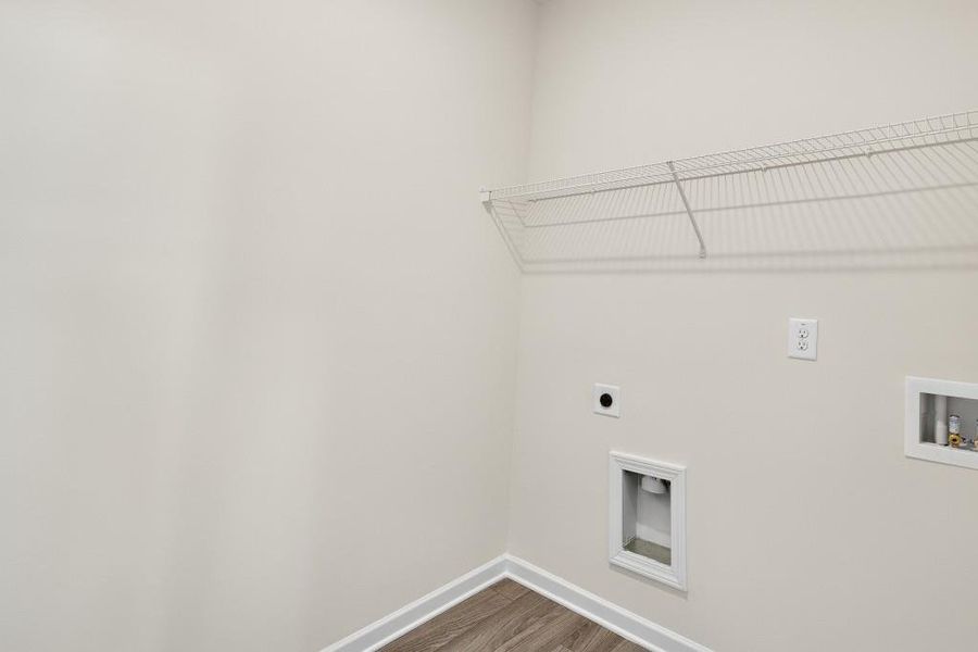Spacious, unfurnished interior of a new home in Sanders Park, Austell (Image 24).