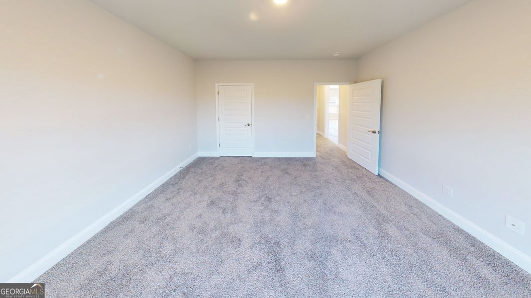 Spacious, unfurnished interior of a new home in Holliday Pass, Griffin (Image 12).
