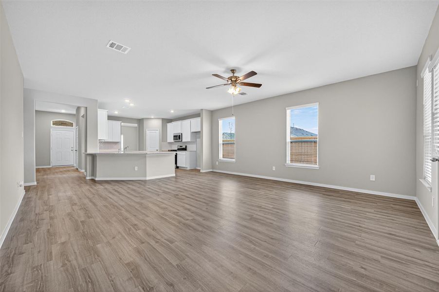 Spacious, unfurnished interior of a new home in Cypress Green, Hockley (Image 33). Spacious, unfurnished interior of a new home in Cypress Green, Hockley (Image 33).