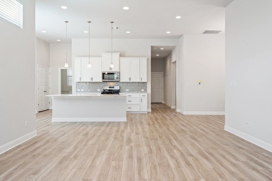 021_mm_03870 021_mm_03870