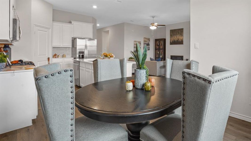 Furnished interior view inside a new home in Morning Ridge, Princeton (Image 23). Furnished interior view inside a new home in Morning Ridge, Princeton (Image 23).