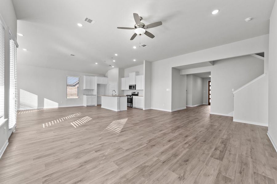 Representative unfurnished interior of a home built from the Lancaster by Cambridge Homes in Tinsley Meadows, Van Alstyne (Image 22). Representative unfurnished interior of a home built from the Lancaster by Cambridge Homes in Tinsley Meadows, Van Alstyne (Image 22).