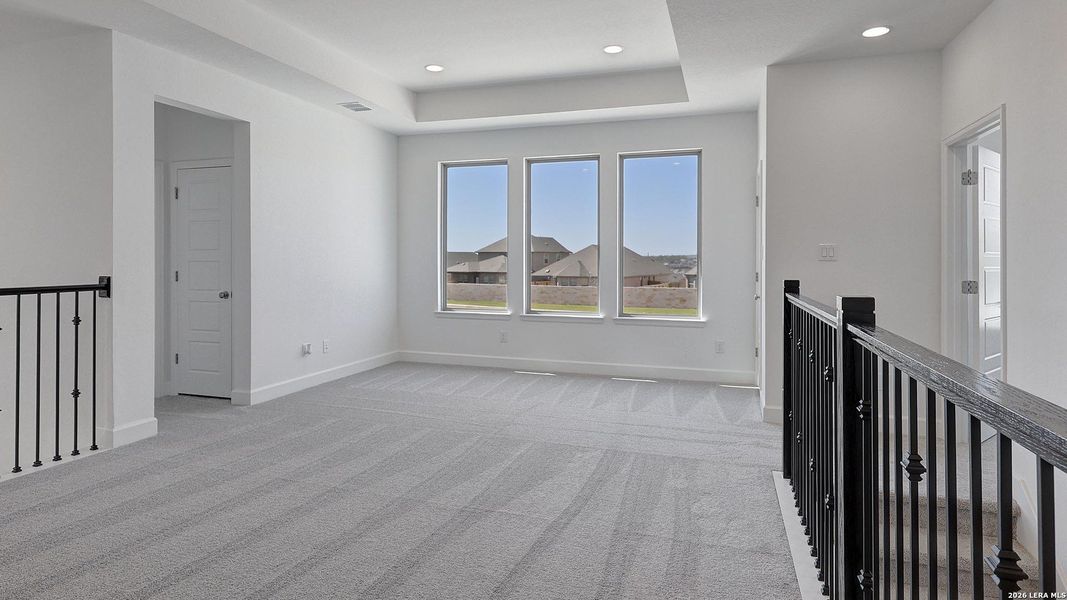 Spacious, unfurnished interior of a new home in Arcadia Ridge, San Antonio (Image 24).