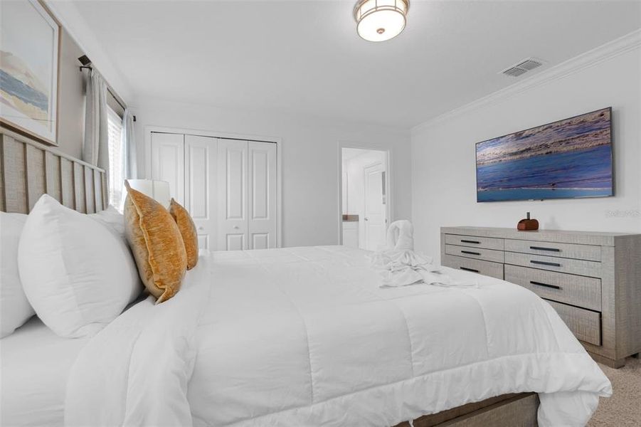 Furnished interior view inside a new home in , Kissimmee (Image 9).