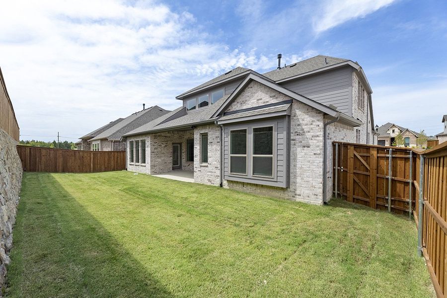 Exterior details and patio area of a home in Park Hills, Rockwall (Image 26). Exterior details and patio area of a home in Park Hills, Rockwall (Image 26).