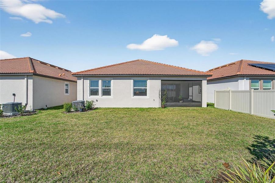 Exterior details and patio area of a home in Southshore Bay Active Adult, Wimauma (Image 32).