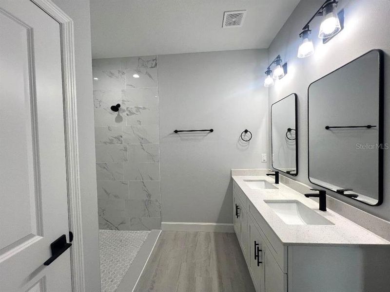 Quartz Counter Tops!