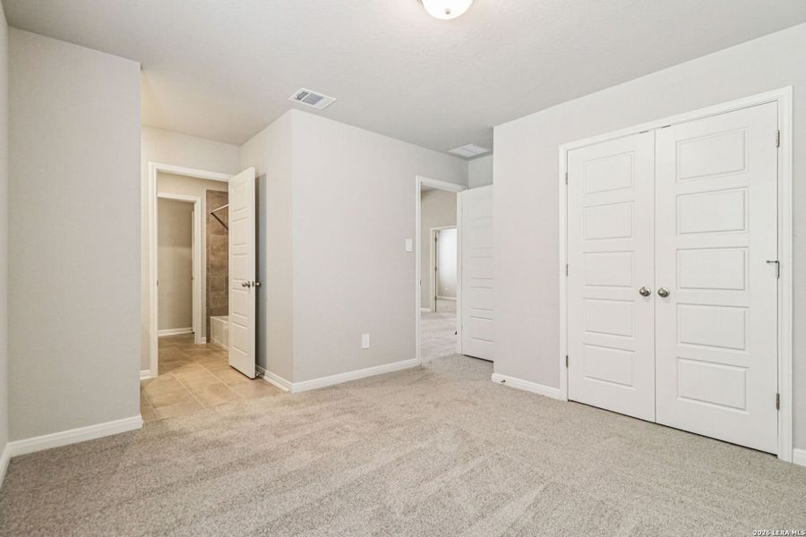 Spacious, unfurnished interior of a new home in Sagebrooke - Premier Series, San Antonio (Image 46).