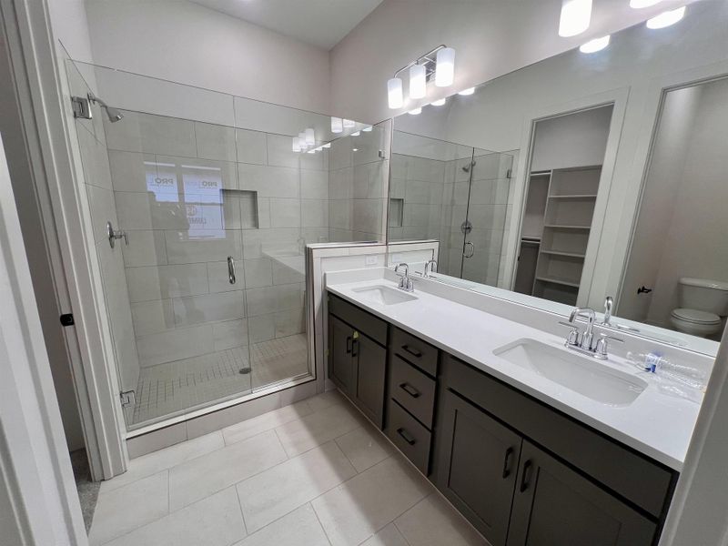 Furnished interior view inside a new home in Lockwood, Collierville (Image 8).